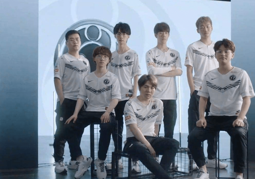 另一方面 另一方面