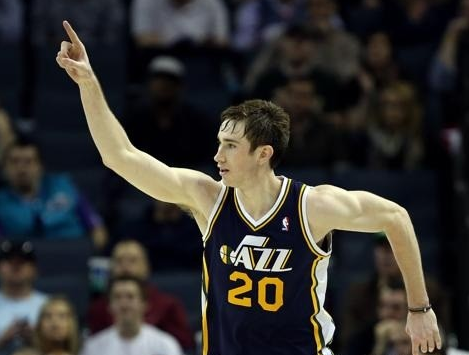 次关键换人 次关键换人