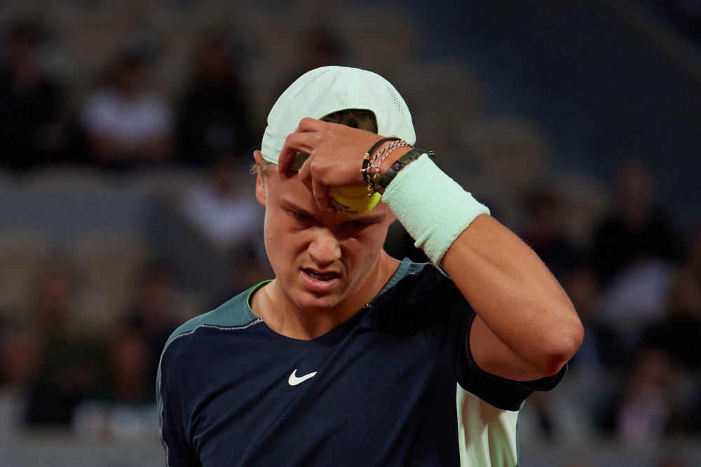 的伤痛与坚 的伤痛与坚