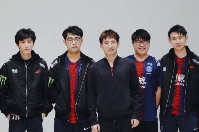 不但点燃了 不但点燃了